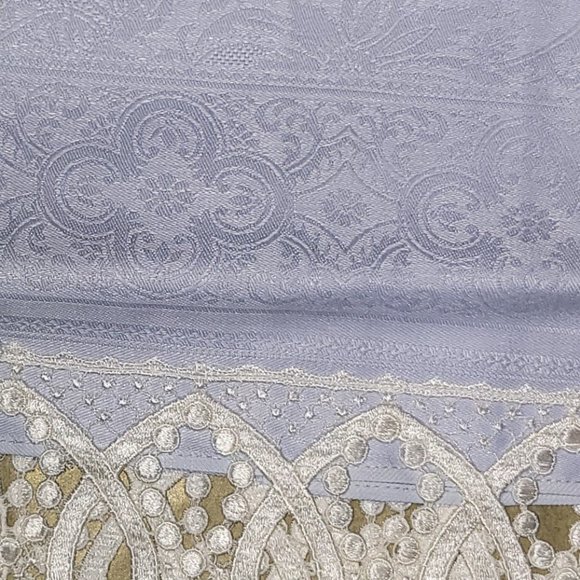 2 - Austrian Blue Jacquard Patterned/Lace Hand Towels - Picture 2 of 2